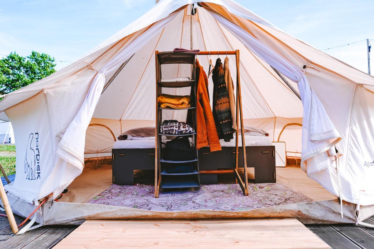 ホテル Domo Camp - Nature Glamping Hof Viehbrook Rendswuhren エクステリア 写真